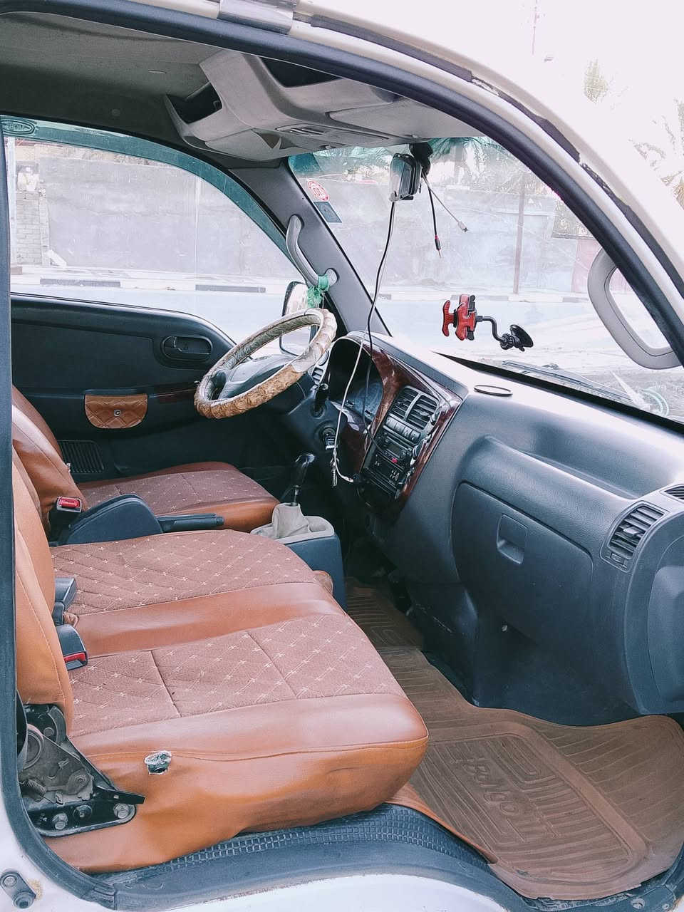 كيه بنكو موديل 2010 سياره توه محوله سنويه 29 هزه جديده رقم شاصي مكفول سياره خير من الله حداده جديده تخم تاير جديد تبريد اكسن دوشمه كله جديده سياره كلش حلوه السعر 93 وبيه مجال المكان البصره قضاء المدينة بني منصور رقم ***********.  بيه وتساب
