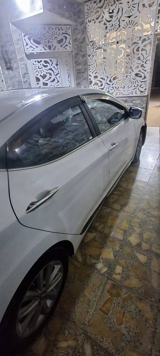 السلام عليكم. مكلف بالنشر
النترا وارد خليجي موديل 2015 
ماشية 150 الف 
صور السونار بالمنشور
المكان الشعب بغداد
السعر 105$
الرقم:-***********
