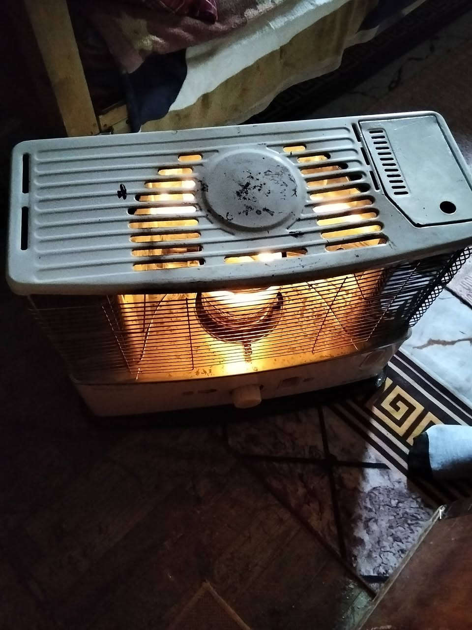 من رخصة المسؤول صوبه نفطيه ام الضوه نوع كيرونا ياباني نظيفه جداحه شغاله بلاد السعر 65 بغداد حسبنية الراشديه خاص او اتصال ***********
