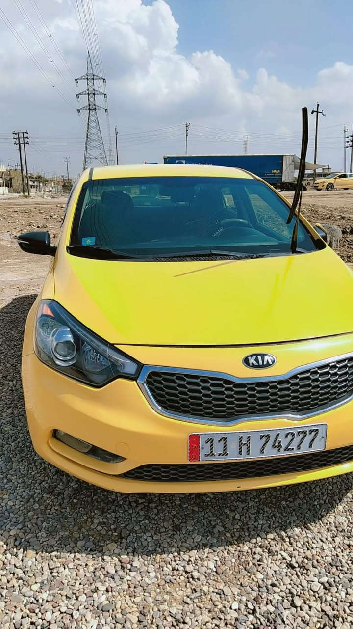 السلام عليكم فورتي 2015 سياره جديده رقم بغداد باسمنه مكينه كير حداديه خير من الله سونار مرفق وي الصور جاهزه من كلشي حداديه تخم تاير رقم انكليزي مكاني كوت مركز المدينه للاتصال ***********
