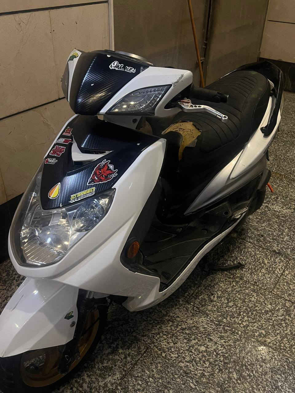 سلام عليكم دراجه سكنس فحل نوزل طلاعات دراجه كفاله خير من الله لا تنقيص لا تبخير ولا صوت مكفوله كشر ومكينه دراجه عليهة تزويد صالنصه وكلجات رياضي 
المكان : الامين الثانيه شارع النواب ***********
