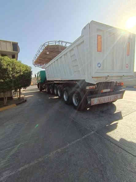 سلام عليكم لبيع عربانه ضرعته 30 متر تخم تاير شاصي مكفول ***********
