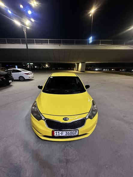السلام عليكم 
كيا فورتي 
للبيع 2016
وارد امريكي 
حادث السياره
جاملغ الايمن مبدل 
ودعاميه ++تعيدل بسيط جدا لغد ايمن
تصليح بسيط في اجزاء السياره 
الرقم ***********
وتساب هنا فقط مخابره ⬅️***********
من رخص الادمن
