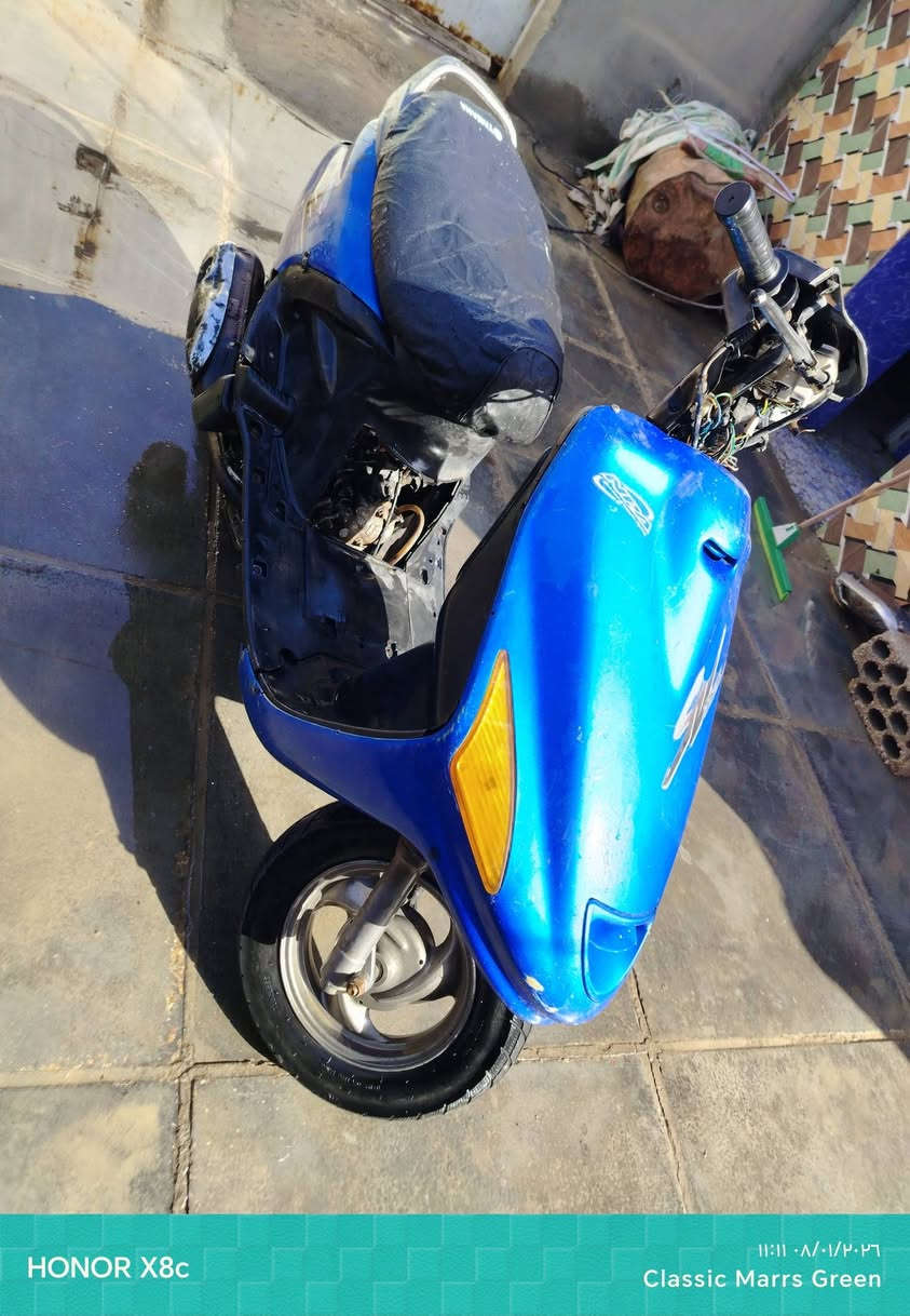 السلام عليكم فراشه لللبيع
شغاله هندر الدراجه شلعه حلوه سرعه حلوهالدراجه محرك ناعم فقط زرف بل صالنصه 
عوزها ترتيبات قليله ابيع جوه السوك 125 ومجالها كلش قليل العنوان الدغاره جسر الحولي ***********
