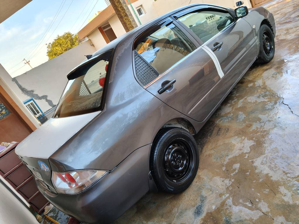 لانسر للبيع موديل 2008 رقم اربيل بسمي سنوية جديدة سيارة ماتصرف عليهة اي شي كامله من كل النواحي محرك( 15)قبق اسود سعر 80وبيهة مجال مكاني جلولاء رقم الهاتف *********** خناقين, ديالى
