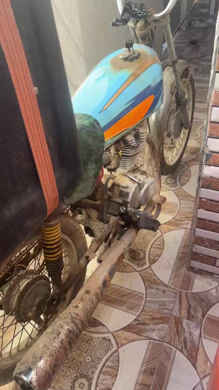 سلام عليكم 
إيراني أدوات للبيع كفاله سرقه وعشاير 
مكينه صافيه وناعمه ونشطه 
السعر 200 قفل لخوي ما اطيح لا تكلي شبيها مجال 
مكاني البصره الصالحيه قرب مدرسه ريف الزاهر 
رقمي ***********
