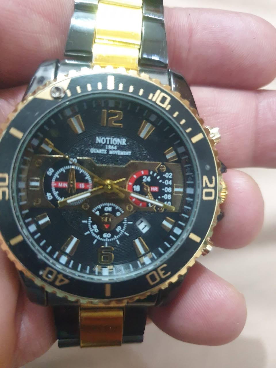 للبيع او مراوس حسب القناعة ساعة NOTIONR احد الشروط اصليه للعلم النظافة اكثر من ٩٠ % السعر خاص


**إذا كنت صاحب هذا الإعلان وتريد حذفه لأي سبب، رجاءا أرسل رسالة إلى الدعم الفني**