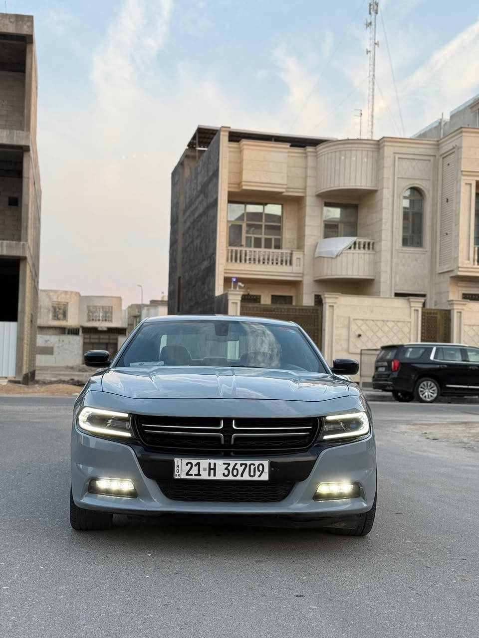 سلام عليكم من رخصت الادمن المحترم  جارجر موديل 2021 رقم شمالي وكاله او تحويل
واردامريكي حادث ( جاملغ وباب بدون دواخل بدون ارباك
مكينه كير كفاله
المسافةالمقطوعه ٥٤  m
حجم المحرك 3600
مواصفات SXT بلاص فووول 
* داخل اسود جلد
* كامره خلفيه
* مصابيح امامية زنون مع بلوجكتر LED .
* ويل قياس 20 انج .
* استيرن كهربائي
* شاشه كبيرة مع نظام ملاحة نفكيشن GPS .
* مقاعد أمامية كهربائية عدد 2 . .
* مقاعد أمامية تبريد وتدفئة .
* مقاعد خلفية تدفئة .
* تشغيل عن بعد . .
* تدفئة ستيرن .
* محدد سرعة . .
* كاميرا خلفية دوارة.
* مرايا رادار مع ترحيب متحسسة للاضاءة
* دخول ذكي (بصمة) .
مكان السيارة البصره 
للاستفسار عن السعر واي تفاصيل اخرئ الاتصال متوفر واتساب
***********
