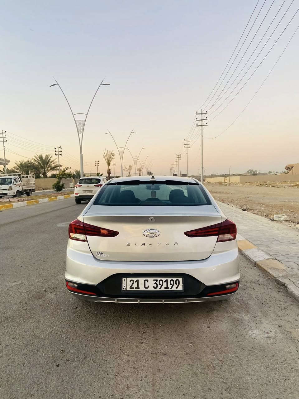 للبيع النترا 2019 امريكي لون سلفر سعرها 125 السيارة جديده بمعنى الكلمة ماشيه 70 الف حقيقي ضررها جنطه مبدله ونص جاملغ الخلفي بدون دواخل شرط والباقي مكفول بجم كبس محرك كير صدر تايرات كله جديد السيارة بعدها على وضع الشركة محرك 2000 كير شرط السعر 125 مكان السيارة صلاح الدين تكريت 
للاستفسار ‭0783 898 0418‬
***********
