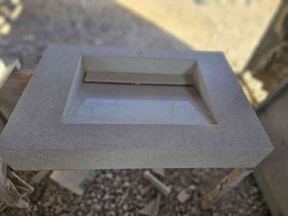 مغاسل عدد 3 كل قطعة مكتوب سعرها و اذا كلهن شلع ب200 مكاني حلة طريق كربلاء عامود 77 ماعندي توصيل 
رقمي : *********** بي واتساب او اتصال
