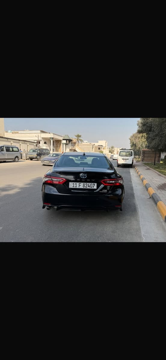 السلام عليكم 
تويوتا كامري 2024 هايبرد XSE
السعر 220
المميزات:
✔️ هايبرد – توفير عالي بالبنزين
✔️ فئة XSE الرياضية
✔️ أنظمة أمان متقدمة
✔️ شاشة حديثة + تقنيات ذكية
✔️ داخلية نظيفة جدًا
💰 السعر: [220 بيها مجال بسيط 
📍 الموقع: بغداد حي الجامعه 
📞 التواصل: 
***********او ***********
