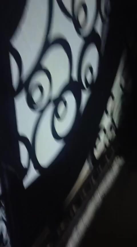 بيت للبيع داخل حي العسكريين بيت نضيف ومرتب بناء طابوك موقع راقي مساحه البيت 125 واجهة 12ونص ونزال10
يحتوي على اربع غرف نوم كبيرات واستقبال وصاله ومجمع صحيات فوك وجوة وخارجي البيت كله سقوف نقش مغربي معروض لدى مكت الحاج ابو ذو الفقار ***********وبسعر مناسب
