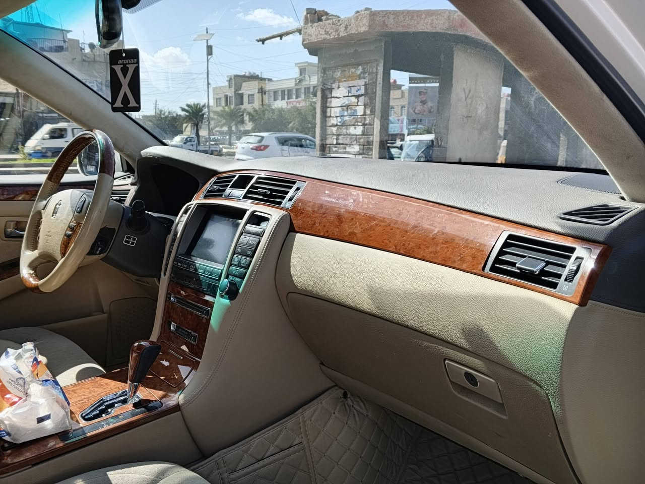 السلام عليكم
كراون شاهينة موديل 2005 الون لولوي

 رقمها بصرة دولي تحويل ثاني 

السيارة كلشي بيها بلادي 

تحوير نجف كير ومكينة بلادي 

3 دكم  السبارة فول عدة الفتحة 

بيها صبغ بالجاملغ الايمن اثر شخوط 

السعر ( 155 ) ورقة 

وبيها مجال بسيط 

***********
