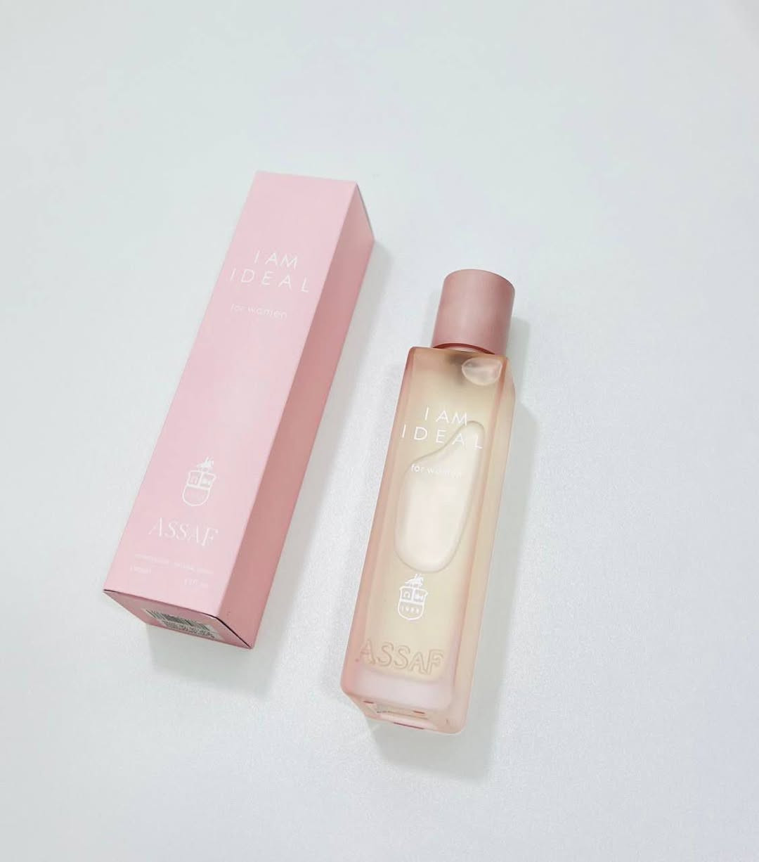 وفرنا الكم مجموعة عطور عساف🔥 
5 انواع من العطور بنكهات مختلفة ونوتات عطريه جميلة

هو عطر "وانتد ليدي" من عساف (Assaf Wanted Lady Extrait De Parfum). هو عطر نسائي زهري فاخر يجمع بين الأنوثة والجاذبية. 
التركيبة: يفتتح العطر بنوتات منعشة من زهر البرتقال، ويتوسطه باقة من الأزهار البيضاء، بينما تتكون قاعدته من المسك الدافئ. 
الإصدار: صدر العطر عام 2025. 
الحجم: يتوفر بحجم 
و200 مل. 

Wlld colt 
تم إطلاق العطر في عام 2022، وهو عطر شرقي خشبي للجنسين.
يتميز بمكونات عليا من الزعفران، الجريب فروت، النعناع، الفلفل الوردي، والبرغموت.
تتكون المكونات الوسطى من الجلود، الباتشولي، نجيل الهند، واللابدانوم.
تتكون قاعدة العطر من الآمبرغريس، المسك، طحلب البلوط، وخشب العنبر.

هو عطر "I AM IDEAL" من عساف. 
العطر هو ماء عطر (Eau de Parfum) مخصص للنساء.
تم إصداره في عام 2024.
يتميز بمزيج من النوتات العطرية التي تشمل البرتقال واليوسفي وزهر البرتقال في الافتتاحية.

عطر "مس ساكورا" من عطور عساف هو عطر نسائي تم إصداره في عام 2023. 
يتميز العطر بكونه عطرًا زهريًا ربيعيًا يمزج بين روائح الأزهار والفواكه والمسك الأبيض.
تتكون مقدمة العطر من البرغموت، وقلبه من أزهار الكرز والميموزا، وقاعدته من المسك الأبيض.
يتوفر العطر بحجم 200 مل.
يناسب العطر بشكل خاص ملابس الربيع والصيف

عطر "ميس ساكورا بوكيه" من ماركة عطور عساف. 
العطر مخصص للنساء ويأتي في زجاجة بحجم 200 مل.
تتكون رائحته من مزيج من أزهار الكرز والحمضيات مع لمسات ناعمة من الأزهار.
يعتبر عطرًا زهريًا فاكهيًا منعشًا وحيويًا.

السعر خاص🤍

توصيل كافة محافظات العراق 🚗

#كوزمتك #عطور_عساف #assaf #عطر_نسائي #عطر #عراق #بغداد #fypシ゚ #ترند


**إذا كنت صاحب هذا الإعلان وتريد حذفه لأي سبب، رجاءا أرسل رسالة إلى الدعم الفني**