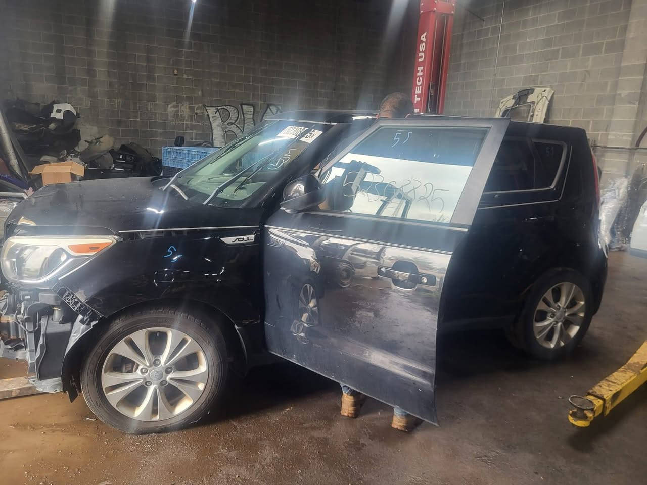 الهم صلي على محمد وآل محمد  السلام عليكم ورحمة الله 
منشور جديد بخصوص الـKIA صول موديل 2016 لون أسود 
طبعاً يتوفر موديلات من الـ2013 إلى 2023 مختلف الالوان 

لاكن اليوم حابين نعرض لكم صول موديل 2016 كصة متوفرة داخل المجمع + توفر جميع قطع الغيار لها كير محرك حدادية أمامي خلفي.  غرفتها . جميع أغراضها متوفرة تفصيخ حصراً داخل مجمع سيدحيدر البغدادي لادوات الحتياطية الكوري وارد امريكا 

زورونا تجدون كل ما يناسبكم * والعروض مفتوحة بعدهي 

للإتصال والاستفسار واتساب 👇🏽 ☎️ 📞 

                                    عنوانا 📍 
                     النجف الإشراف شارع المطار 
            مابين بوابة الدخول والخروج عامود رقم ١٣ 
       
            للإتصال والاستفسار أتصال على ارقامنا ☎️📞
      الأثير / *********** _ الأسيا / ***********
