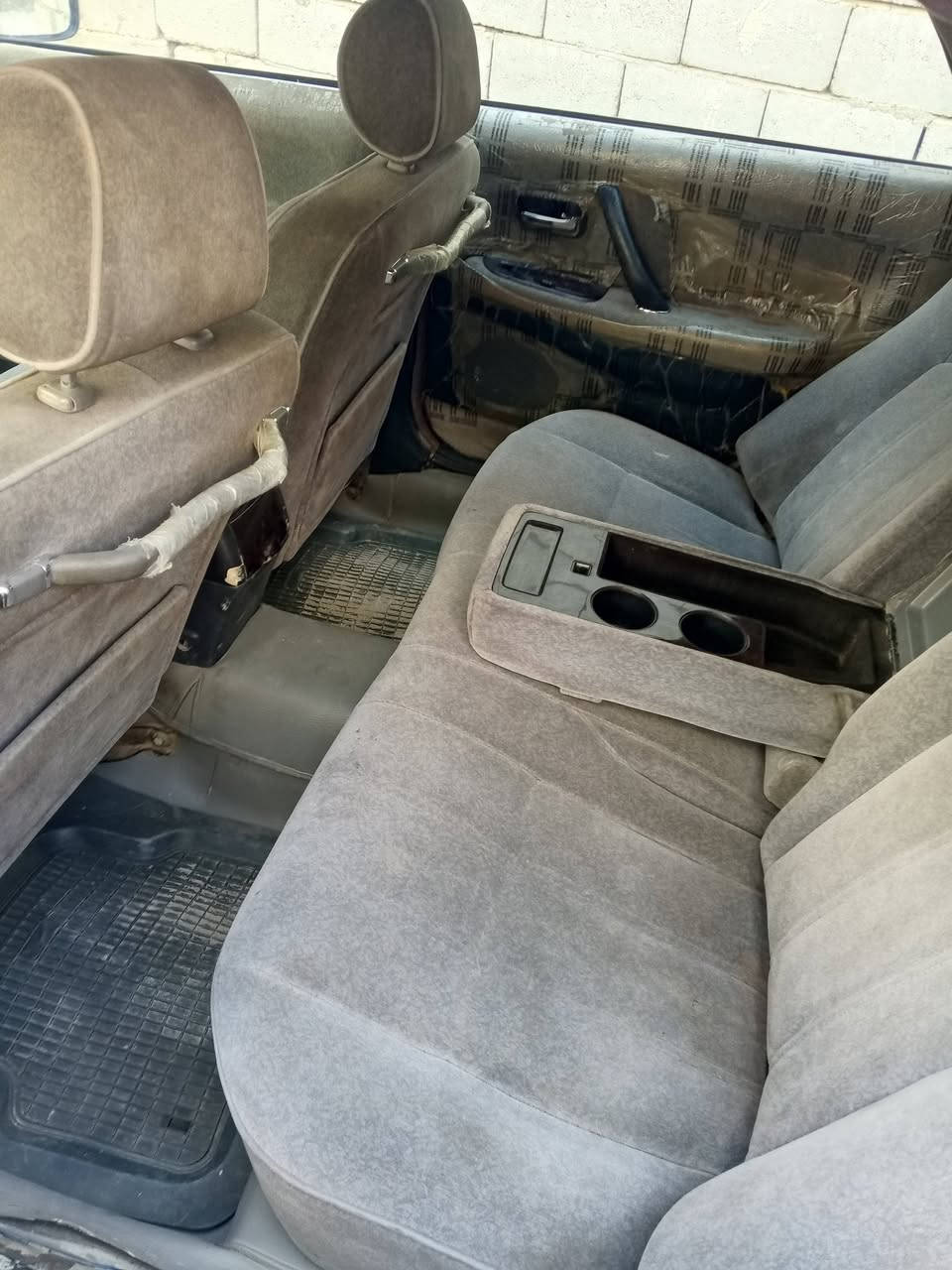 راس الثور نيلي كفاله كص ونقل والعيب الشرعي رقم بغداد سنويه 2030 مكينة وكير وحداده جاهزه السعر 75 وبيه مجال ***********
