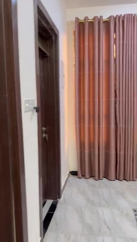 /// على بركة الله ///
بيت زراعي  للبيع 
المساحة/ ١٧٠متر 
التفاصيل/ طابقين 
الطابق الاول/غرفتين نوم  واستقبال ومطبخ وصحيات وصالةوكراج
الطابق الثاني/ ٤غرف نوم وصحيات وصالةوبيتونة وسطح
الخدمات كاملة/ تبليط ومجاري وماء  كهرباء
العنوان /الزعفرانية. الاربع شوارع .خلف افران الحلفي .كاع علي مكلف
السعر ١٩٥مليون قابل للتفاوض
للاستفسار مراجعة مكتب دلالية المصطفى للعقار الزعفرانية الاربع شوارع خلف ماركت اللؤلؤة مجاور أسواق القبس اوالاتصال او مراسلة واتس اب ***********او***********


**إذا كنت صاحب هذا الإعلان وتريد حذفه لأي سبب، رجاءا أرسل رسالة إلى الدعم الفني**