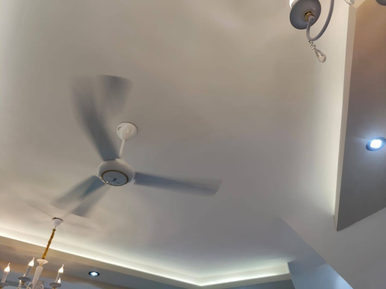 🏡 بيت للبيع في كربلاء – حي الحوراء
📍 العنوان: كربلاء، حي الحوراء جهة باب بغداد، عمود 37، نزلة القاضي.
🔹 المساحة: 100 متر
🔹 الواجهة: 8 متر
🔹 النزال: 12.5 متر
🔹 البناء: طابقين
🔹 عدد الغرف: 4 غرف نوم
🔹 البناء جديد
🔹 المواد المستخدمة: طابوق جمهوري + كونكريت مسلح
✅ جميع الخدمات متوفرة
✅ تبليط، مجاري، 
للمزيد من الاستفسار اتصل واتساب ***********
*********** كربلاء, العراق

