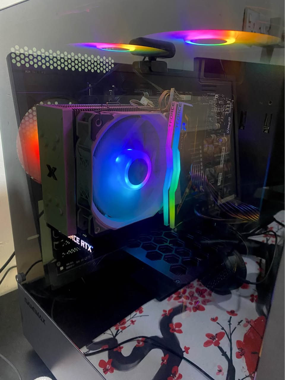 Am Pc bo froshtn zor paku be keshaia

𝗖𝗣𝗨 : 𝗜𝗡𝗧𝗘𝗟(𝗥) 𝗜𝟱-𝟭𝟬𝟰𝟬𝟬𝗙
𝗠𝗘𝗠𝗢𝗥𝗬 : 𝟭𝟲𝗚𝗕 (𝟮𝘅𝟴) 𝟯𝟮𝟬𝟬𝗠𝗛𝗭 𝗧-𝗙𝗢𝗥𝗖𝗘
𝗗𝗜𝗦𝗞 : 𝟭𝟮𝟴𝗚𝗕 𝗦𝗦𝗗 𝗦𝗔𝗧𝗔
𝗗𝗜𝗦𝗞 : 𝟭𝗧𝗕 𝗛𝗗𝗗 
𝗚𝗣𝗨 : 𝗡𝗜𝗩𝗜𝗗𝗜𝗔 𝗚𝗘𝗙𝗢𝗥𝗖𝗘 𝗥𝗧𝗫 𝟯𝟬𝟲𝟬 𝟭𝟮𝗚𝗕
𝗠𝗢𝗧𝗛𝗘𝗥𝗕𝗢𝗔𝗥𝗗 : 𝗠𝗦𝗜 𝗣𝗥𝗢 𝗛𝟱𝟭𝟬-𝗕
𝗣𝗢𝗪𝗘𝗥 𝗦𝗨𝗣𝗣𝗟𝗬 : 𝟴𝟱𝟬𝗪 𝟴𝟬-𝗣𝗟𝗨𝗦 𝗚𝗢𝗟𝗗 𝗚𝗔𝗠𝗗𝗜𝗔𝗦 
𝗖𝗢𝗢𝗟𝗘𝗥 : 𝗔𝗜𝗥 𝗖𝗢𝗢𝗟𝗘𝗥 𝗫𝗜𝗚𝗠𝗔𝗧𝗘𝗞 
𝗖𝗔𝗦𝗘 :  𝗚𝗔𝗠𝗘𝗠𝗔𝗫 𝟲𝗙𝗔𝗡

Bo zanyari zyatr chat bkan

*********** السليمانية, العراق
