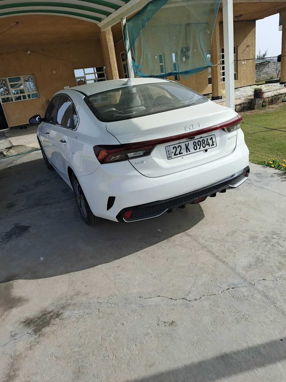 سلام عليكم
سيراتو k3 تجميع الصين موديل 22

سياره ماشيه 35 الف مكفوله كفاله عامه 

مواصفات /فتحت سقف/بصمه ابواب /صندوق ذكي/ترحيب ابواب/ اشاير بالمري / السياره داخل لون رصاصي / سياره عل وضع الشركه 

مكان السياره بغداد المدائن السعر 138 وبيها مجال حك جيتك لاستفسار اكثر *********** وبيه واتساب
