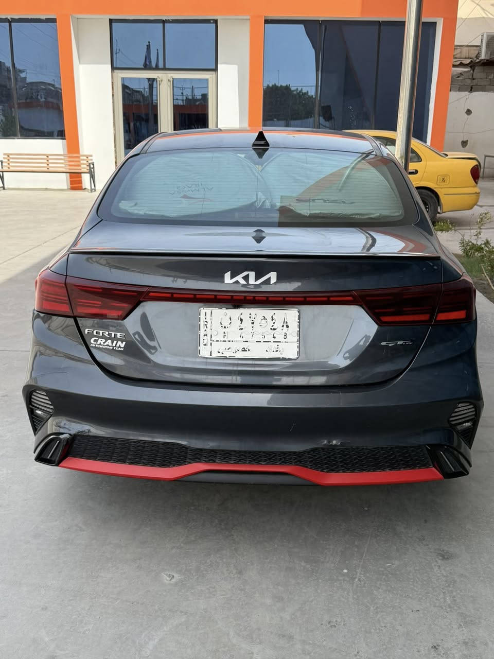 السلام عليكم
فورتي 2023 جي تي لاين مكينة 2000 دوش ولكير ديسيتي دبل اكلج مو سيفيتي حادثه خفيف جاملغ الأيمن بارد والبنيد مبدل نفس اللون موجود سونار
المواصفات:
كشنات جلد ومختم جيتي لاين 
تدفئة اوتبريد الكشنات 
قطعتين تبريد 
تبريد منفصل 
والكشن السايق كهرباء
ستيرن D رياضي
رادار امامي وخلفي
رادارات جانبية بالمري
ثلاث انظمة قيادة
ويل Z 17 كروم رياضي
شاشة كبيرة ابل كار بلي + اندرويد اوتو
كامرة دوارة 360 درجة
بصمة تشغيل + ابواب+ صندوق 
تشغيل عن بعد
لد نهاري بالايت
وبلوجكترات LED زنون
بكلايت لد
تحديد مسار وسياقة ذاتية
انارة ترحيب 
كروز سرعة 
 السعر 160اوبيهة مجال مكاني بغداد***********
