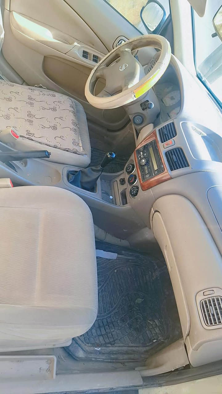 Nissan Sunny 2010 
نیسان سەنی مۆدیل ٢٠١٠ 

***********

تەکسی کراوە بە خسوسی باقی هیچی تری نیە 
سەنەوی نوێ .

سەیارەکە زۆر جوان و تازەیە 
سعری ٧٦$ وەرەقەو کەمەک مەجال .
*********** أربيل, العراق
