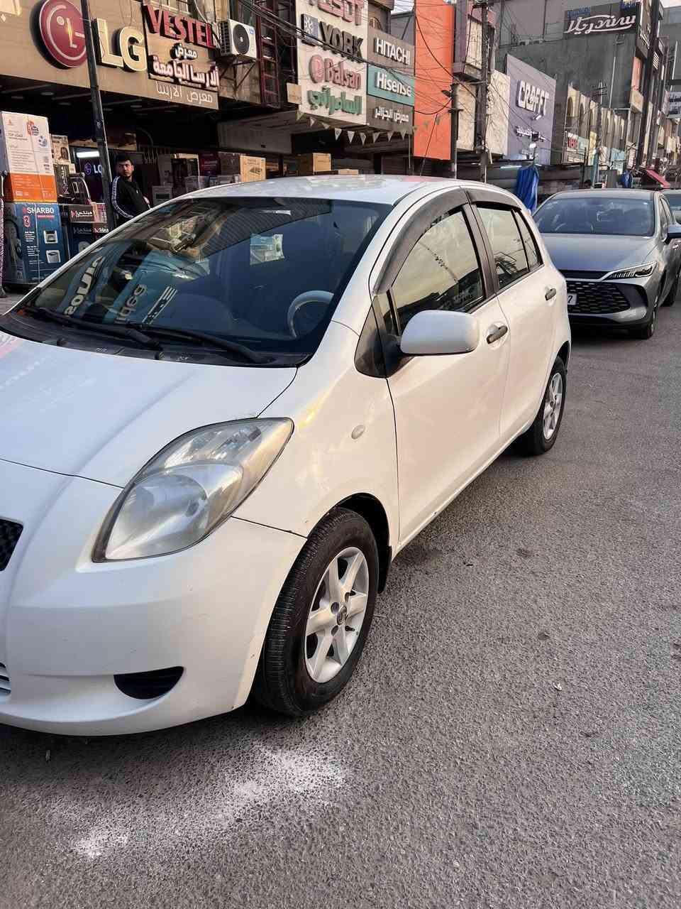 سلام عليكم يارس ٢٠٠٧ سيارة جديدة خير من الله بيع صبغ صفحة سونار بيه محرك جديد كير صدر جديد باتري تخم تاير جديد سنوية هزة جديدة رقم إنكليزي مابيه اي نقص فقط كمبريسر تبريد نفص غير هذا كلام اتحمل مسويلية اب اسمي خير من الله رايح جاي بيه اربيل ماشاء الله ١٤٠ غرفته جديدة ابد ممتعوبه وتجي وتشوفه بعينك مكاني بغداد حي جامعة دهن جديد سرفيس كامل نوزلات بلاكات فيت بم جديد سيارة زنبور اي استفسار هذا رقمي وسعر75 وبيه  مجال بسيط جدا *********** الي متعجبة سيارة يارب يشوف احسن منه 🤪🤪
