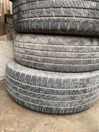 تخم تاير صيني نظيف حجم 15 انتاج 2025 السعر 25 مكاني بالدورة  077344349...