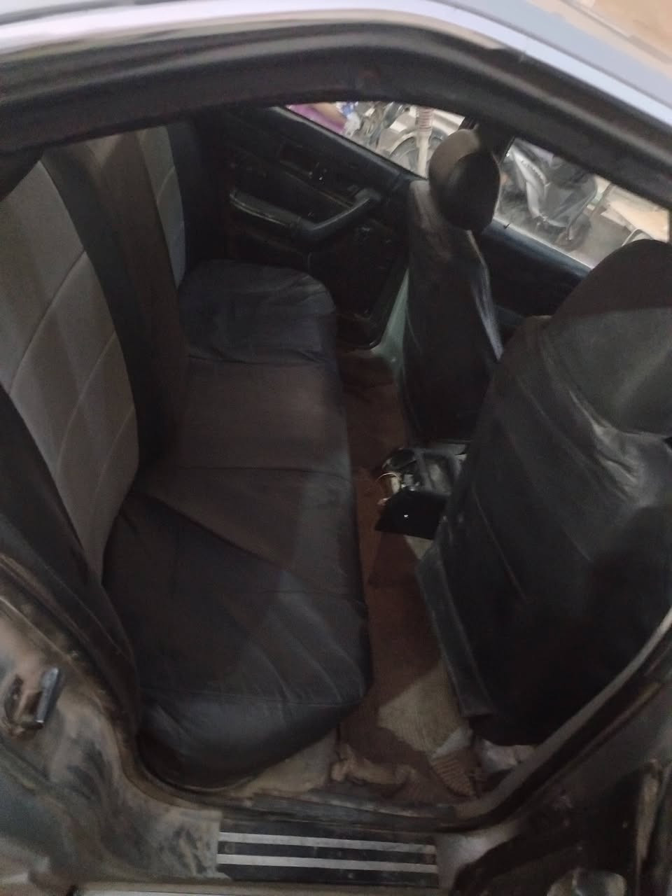 السلام عليكم رمضان كريم عليكم لبيع بي ام طرف ثالث مكين وكير حدادي تخم تاير كهربائيّ سيار جاهز وخير من الله سعر 17مكان سيار كربلاء راعيه ماوصل 
***********
