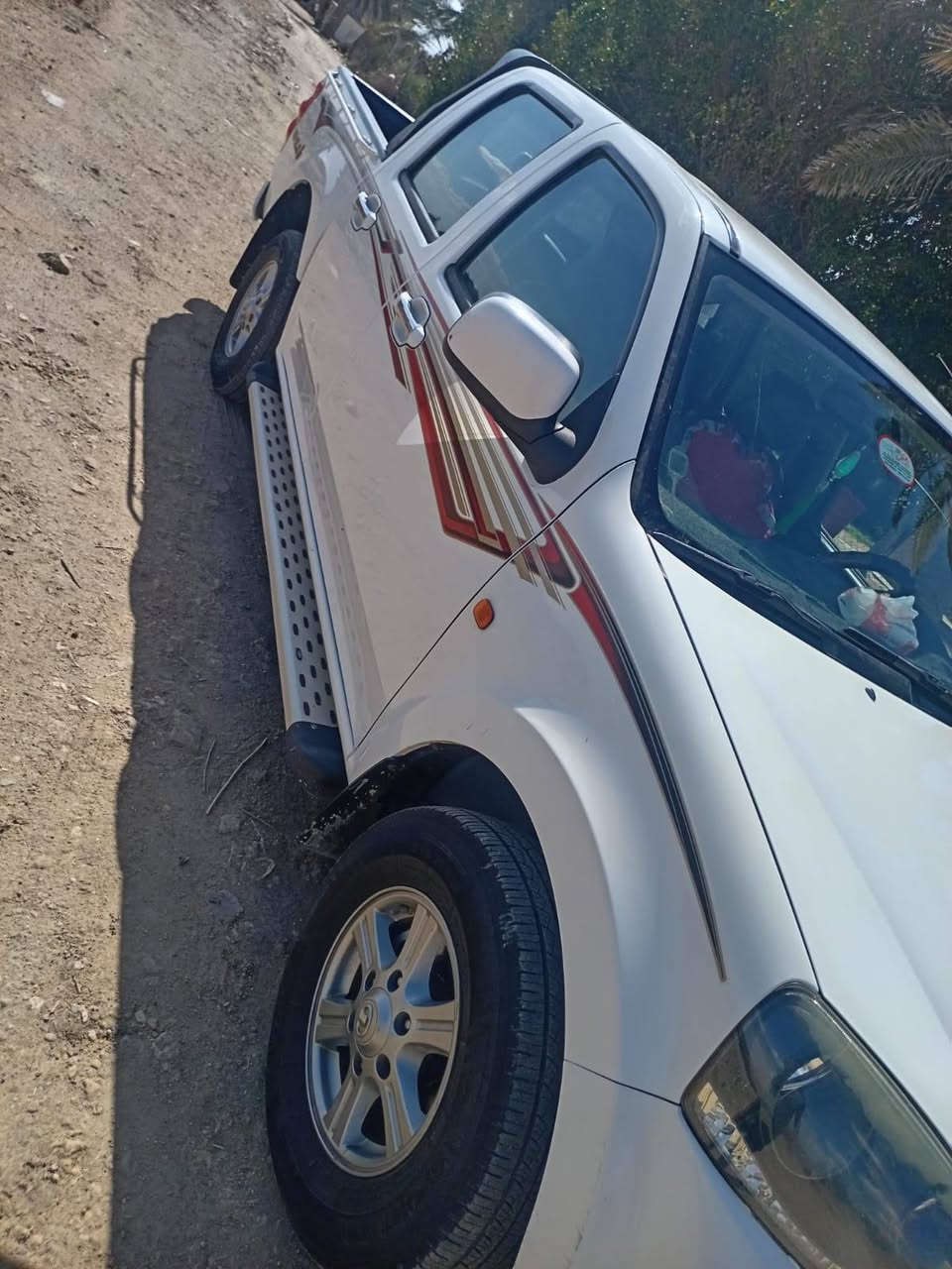 السلام عليكم كريت ويل موديل 2019 شكل ال20 سياره بيهه بارد الباب الخلفي الجهه اليمنة رقم انكليزي جديد سنويه ل2029 سيارة بسمي السعر 103 وبيهه مجال ***********
*********** ترهم مراوس بموديل 2025 مع الفرق
