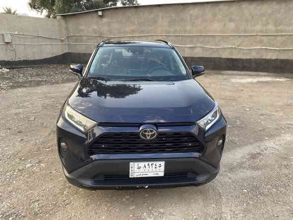 يالله
السلام عليكم 
راف فور  Toyota Rav4 Limited 
موديل 2019
فول مواصفات لمتيد :
رادار امامي + جانبي + خلفي
حساسات امامي + خلفي
فتحه سلايد 
كامره بالمرايا الوسطيه
فول تحكم ستيرن + قيادة ذاتيه وتحديد مسار
كشنات تدفئه + تحكم وخزن
صندوق كهربائي + دوسات جانبية 
باقي مواصفات ال Limited معروفه
الحادث كما موضح بالصور 
شاصي ولغد مكفول 
بدون ايرباك 
السعر مناسب اتصل 
مكان السيارة بغداد 
للاستفسار ‭0771 033 9911‬
