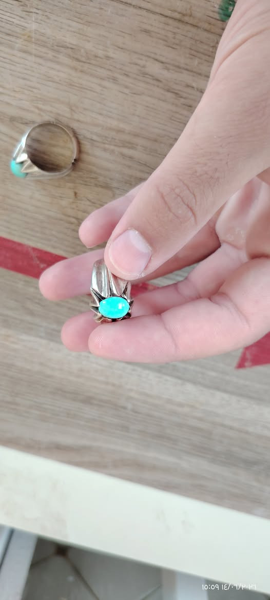 السلام عليكم محابس فضه اثنين للبيع حجر فيروز لبه نشابوري رضوي صافي فضه عيار 925 اصلي صياغه جديده فول موجود توصيل لجميع المحافظات العراق للتواصل *********** واتساب
