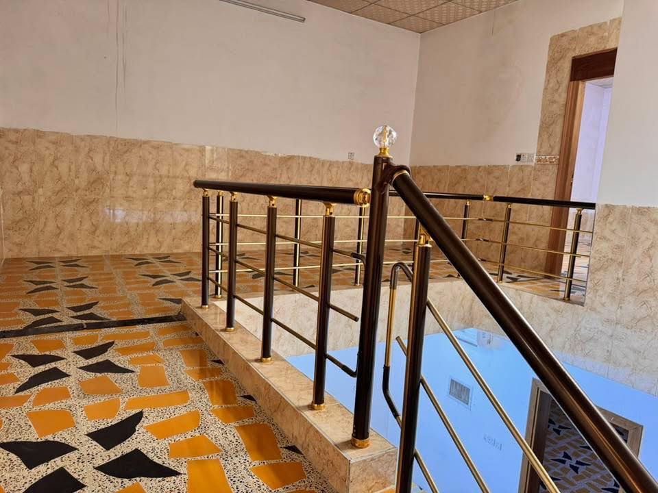 منزل نظيف للإيجار 
*********** - *********** - ***********
