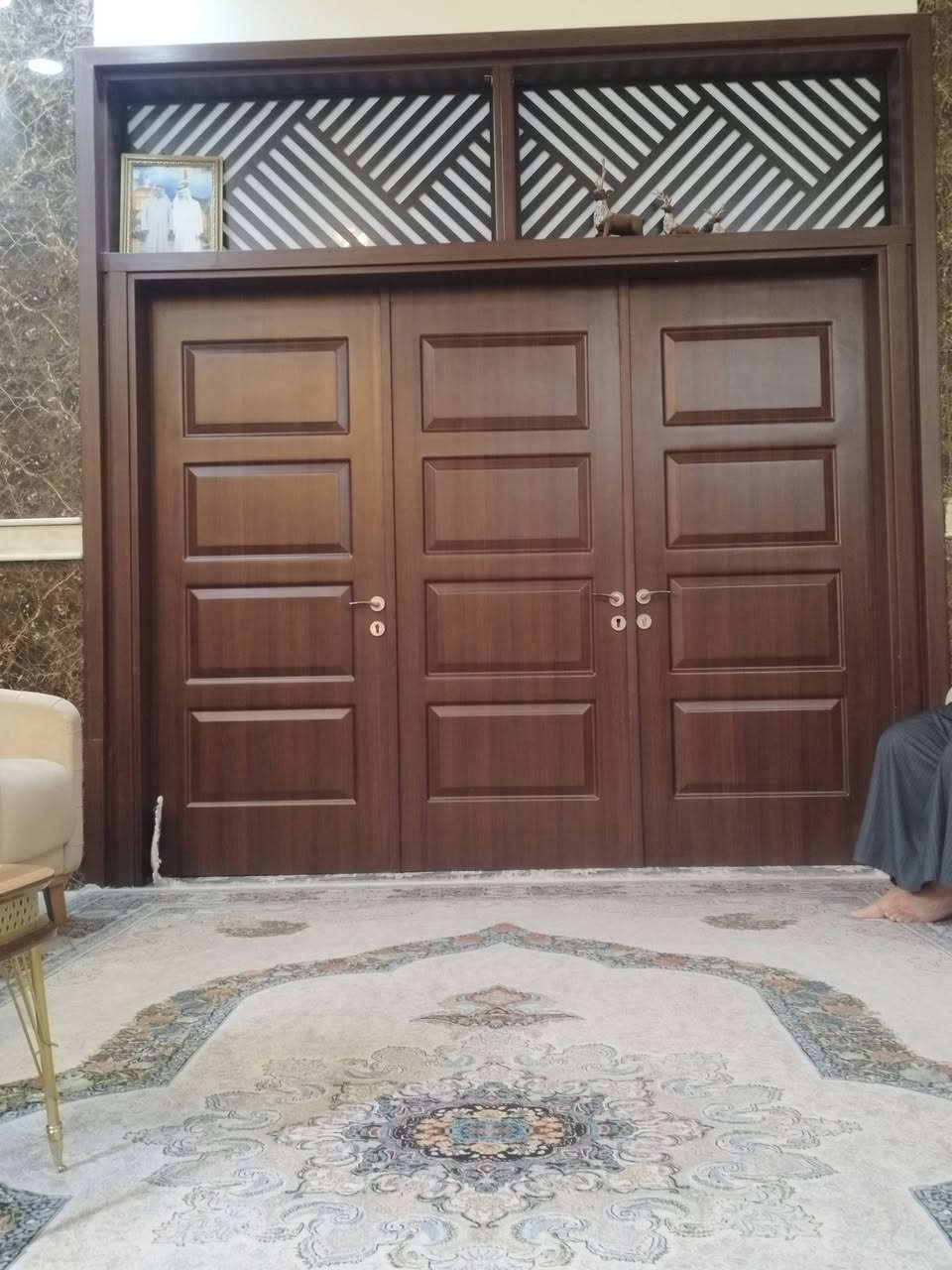 افظل الابواب وادق التفاصيل
استاذ صادق للابواب الداخلية 
ولعمل كافة انواع ((الالمنيوم،محجرات،كاونترات ،ابواب داخلية )) موقعنه حي الاطارات شارع عشرين مجاور ثانوية المتفوقين للتواصل على 
***********☎️
