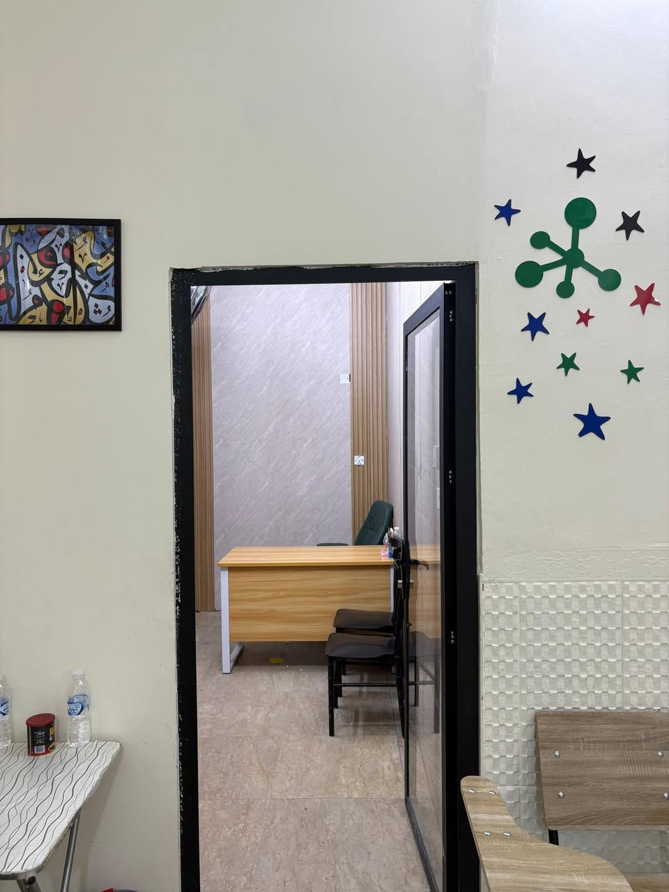 معهد تدريس لايجار الموقع شارع مطعم النور قرب مكتبة اسمر نفس البناية طابق ارضي
االاستفسار ***********
