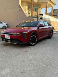 السياره للبيع 🚘    موديل 2025 K4 لون ماروني ♥️ 🔥  حادث السياره خلفي فق...