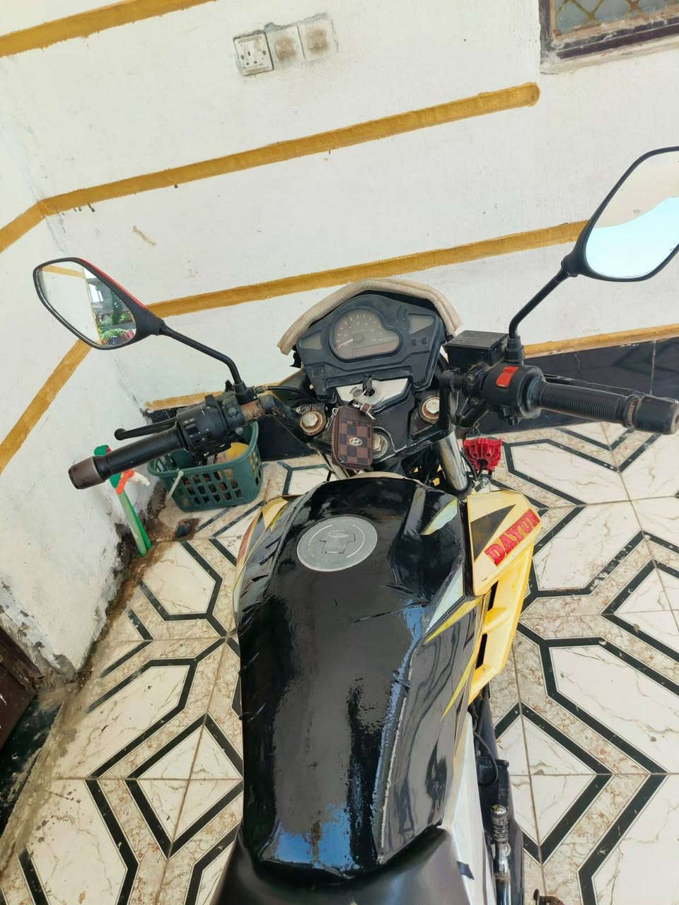 دايوان خفاش موديل ١٨ اوراق دراجه كامله للبيع سعر ٧٠٠ مكان المدائن سلمان باك مكلف بنشر ***********
