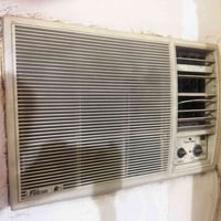 ٢٠٠ للبيع ٠٧٧٠٢٧٠١٣٤٣