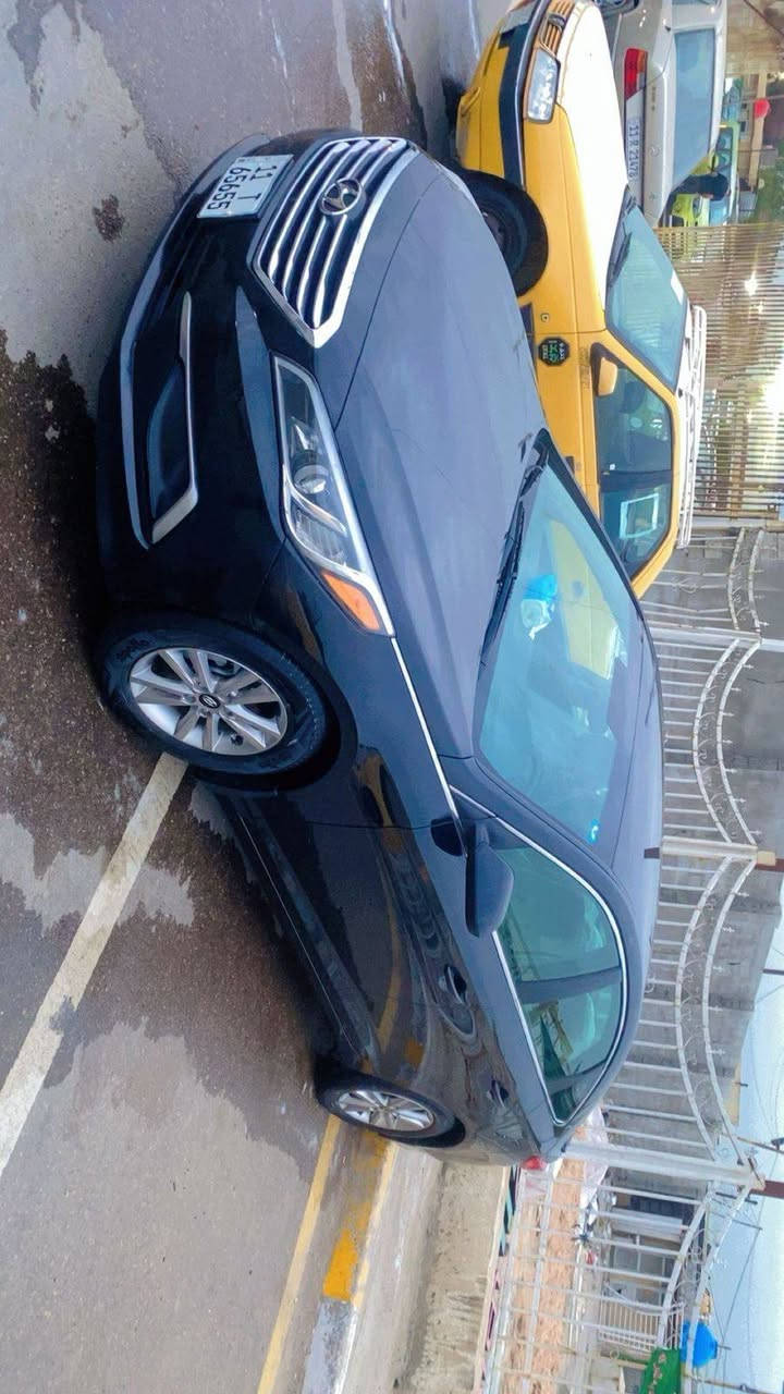 سوناتا 2016
سوناتا 2016 للبيع 
وارد امريكي حجم المحرك 2400
حادث السيارة جاملغ خلفي فقط 
السيارة جاهزة من تبريد وتايرات وباقي الامور السيارة نظيفة رقمها بغداد باسمي تحويل ثاني يوم 

السعر 120 وبيها مجال 
***********
