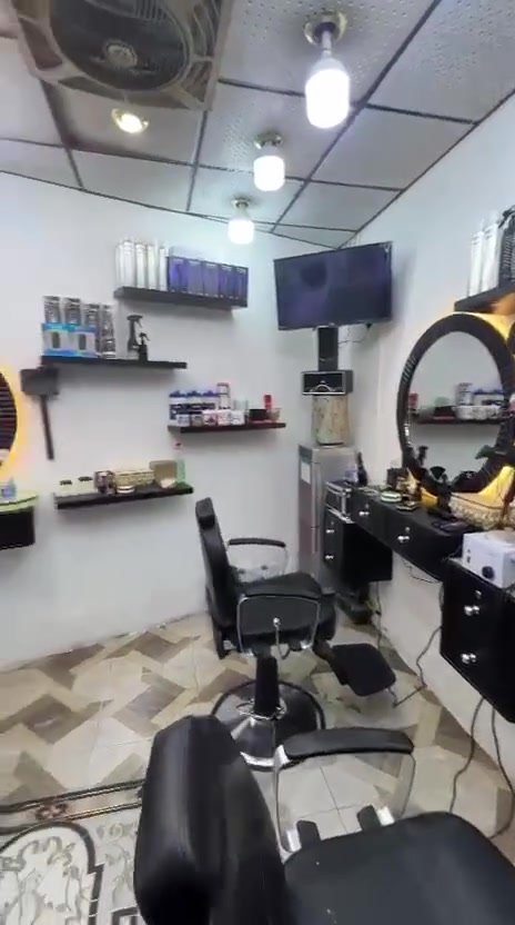 صالون حلاقه للبيع المكان شارع عمر قرب مطعم حجي زياد وسعر خاص ع الرقم *********** الاستفسار أكثر يدخل ع الرقم او الماسنجر كامله من كلشي
