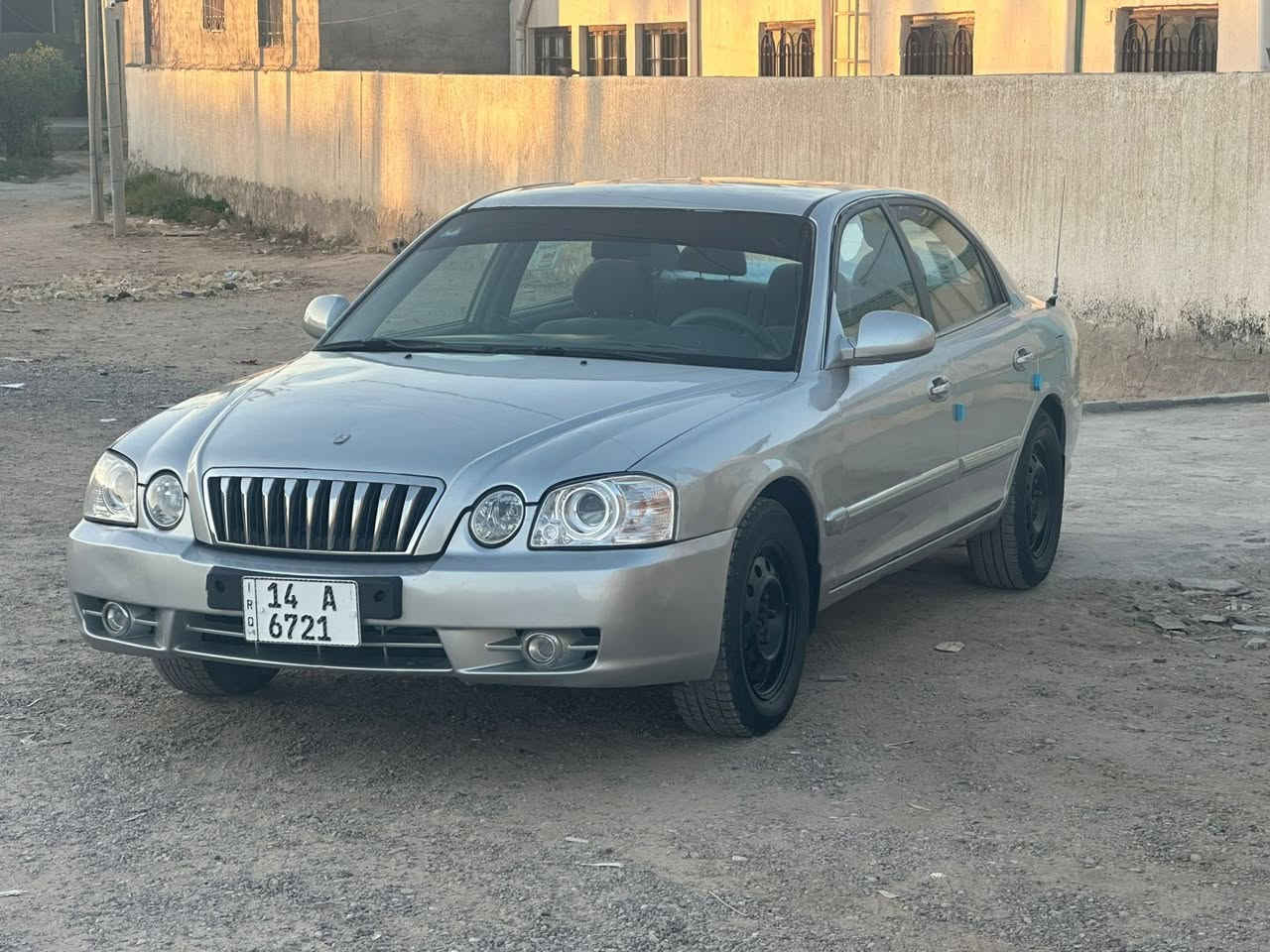 من رخصت لادمن المحترم كية اوبتما موديل/2005 وارد خليجي بدون حادث مكينة وكير بلادي حجم المكينة/4 سلندر 
حدادية جديدة تخم تاير كهربائيات كله شغالة صبغ عام الي الجمالية اثر جرد بسمي اني مالك جاهز من كشي تبريد شغال مابيه اي نقص عنوان السيارة في بابل 
ا***********
السعر 63
