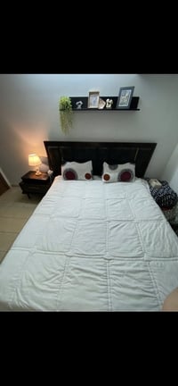 سرير • غرفة نوم • مفروشات