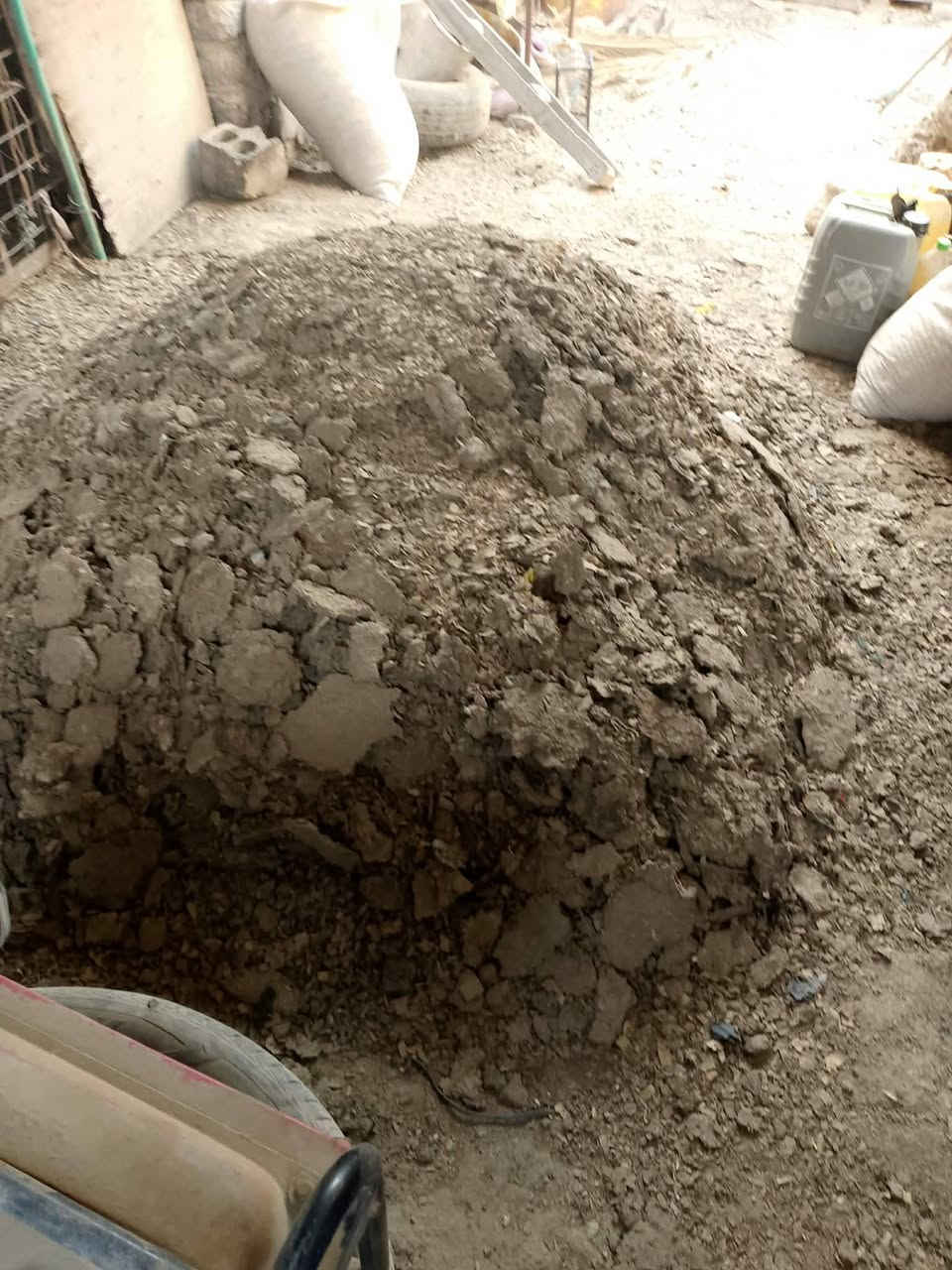 السلام عليكم يوجد دمن مال دواجن كميه محدوده المكان دبله الاستفسار الاتصال على الرقم ***********ملاحضه مكلف بنشر أتصل على صاحبهن

