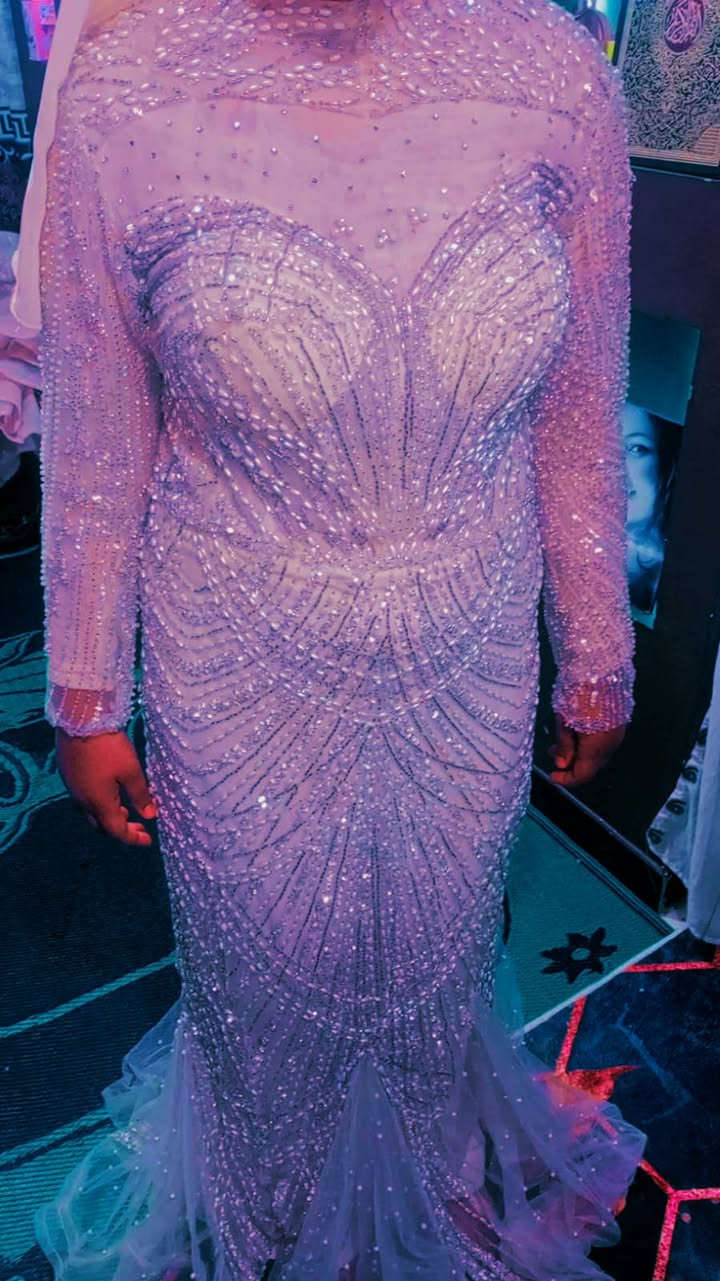 فستان هاند ميد للبيع وشحن لأى مكان يلبس لحد 80ك حالته كسر زيرو


**إذا كنت صاحب هذا الإعلان وتريد حذفه لأي سبب، رجاءا أرسل رسالة إلى الدعم الفني**