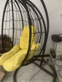 كرسي • للبيع