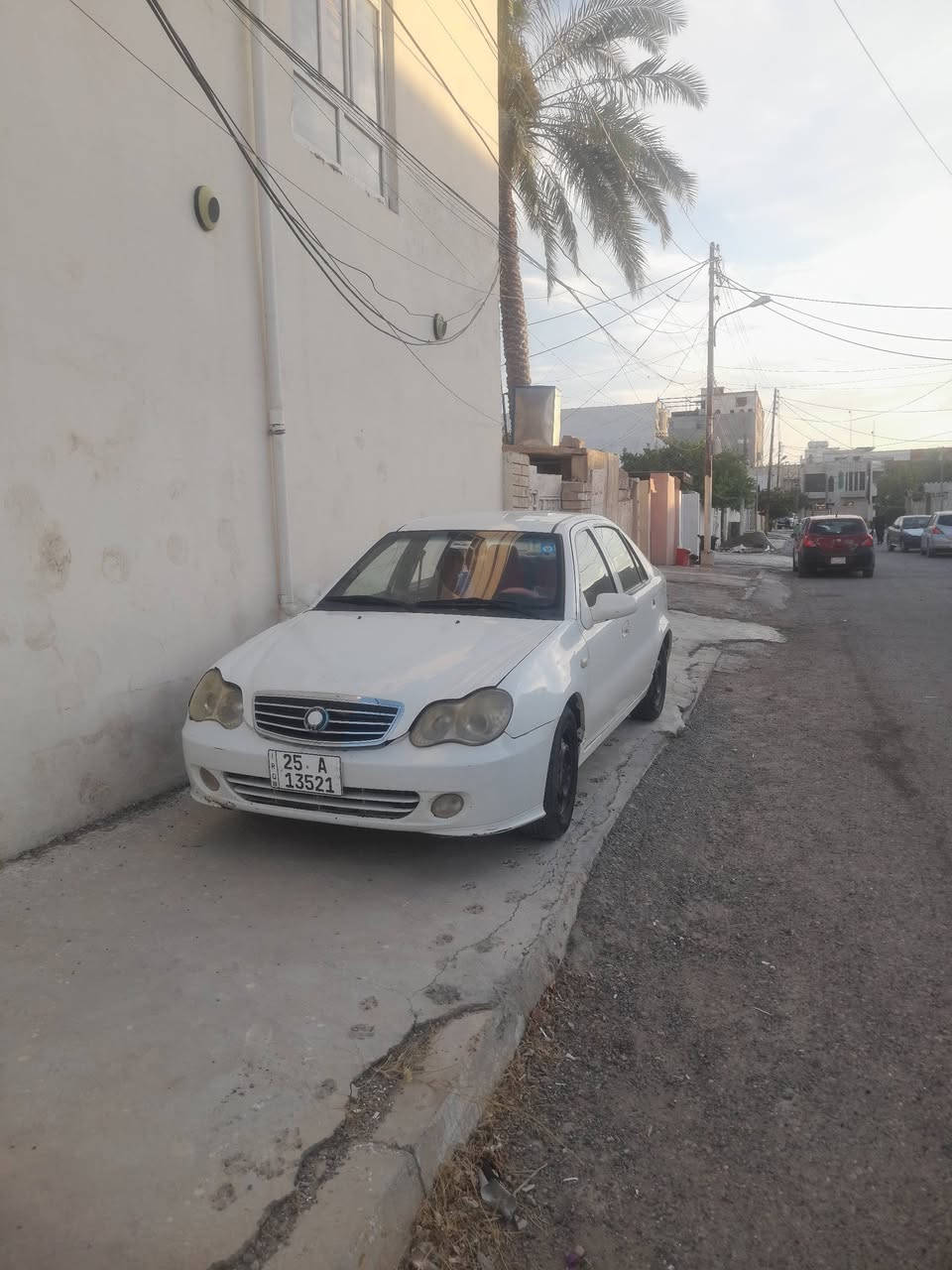 جيلي ck ٢٠١٣ للبيع رقم كركوك انكليزي بسمي مشروع وطني محرك كير شرط صدر دبلات كله جديد تبريد ثلج صبغ قطعه جاملغ الامامي السعر ٤٥ وبيها مجال العنوان تكريت حي العصري الاتصال ( ***********)
