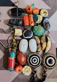 أحجار قديمة • تحف • شلع