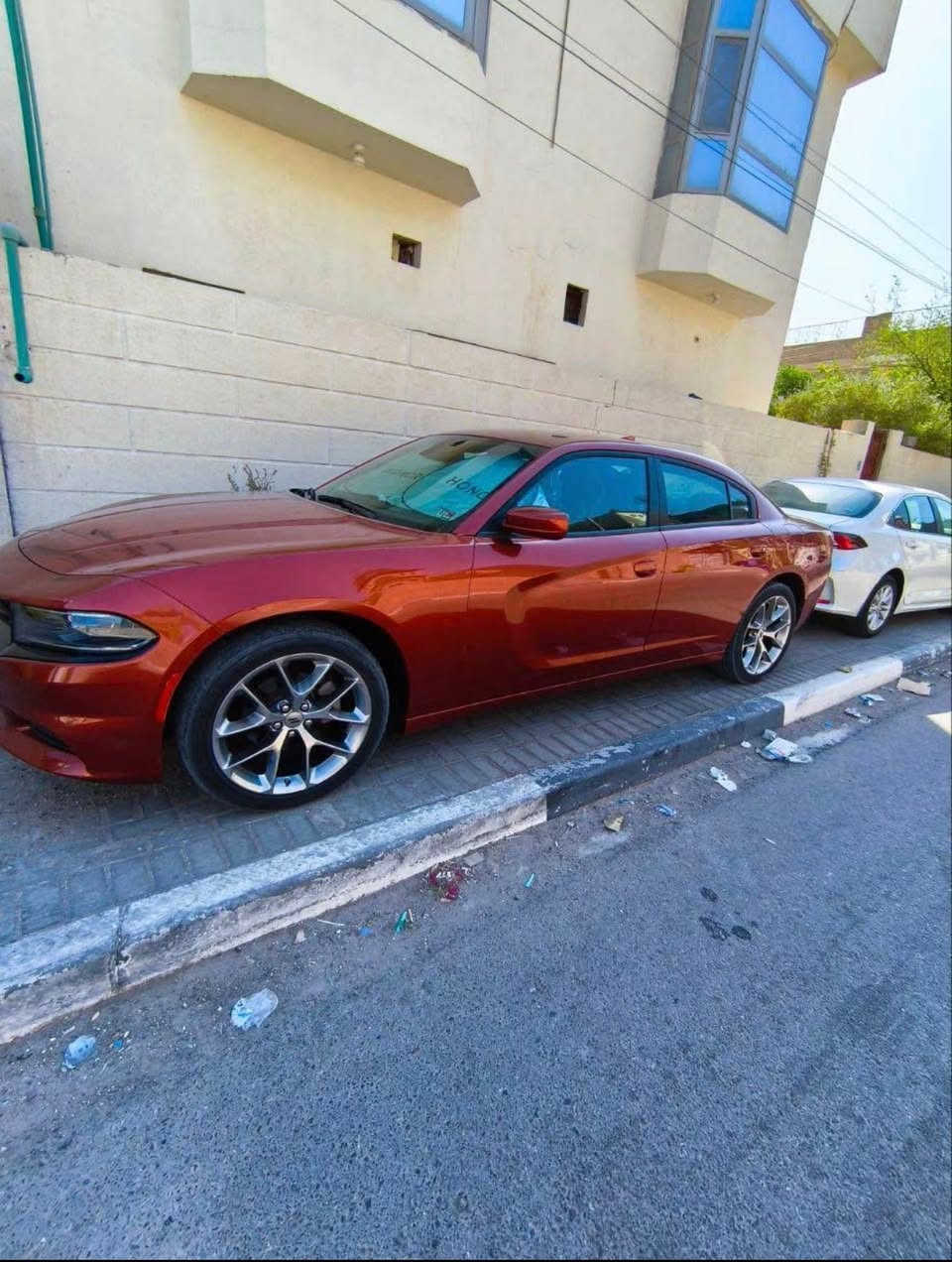 السلام عليكم
دوج تشارجر sxt لون مميز مشمشي
فول عدا الفتحة 
ماشيه 32 بعدهة بحالة الوكالة
حادثهة جاملغ ايمن وبنيد 
رقم بصرة بأسمي
السعر 265 
***********
