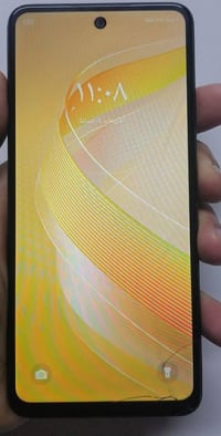 سمارت 8 • ٢٥٦ • خدش بسيط