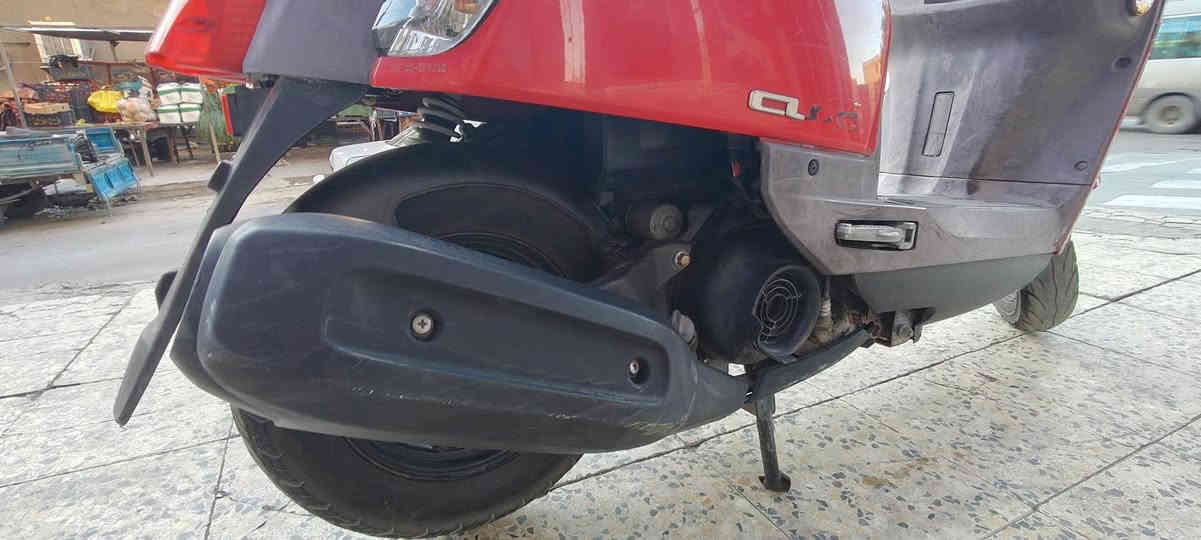 السلام عليكم 
دراجة بوليسي ياباني نظيفة بايدي منزلها من الرمبة من المعرض قبل اشهر، بوليسي نوزل فول نظافة، دراجة لا تعبانه ولا مشاية هواي كنت من دوامي القريب للبيت، لا ماشيه هواي ولا متعوبة واخذت فترة مطالعة نهائيا فقط تشغيل، الله يشهد ماخذها 1250 من معرض الحمداني وحاليا عاضها 900 ومجالها بسيط للشراي.
العنوان بغداد، كرادة داخل
***********
